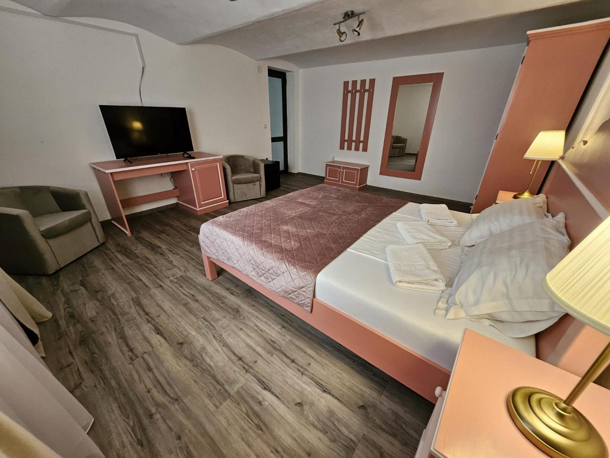 Aparthotel Casa Raduly *